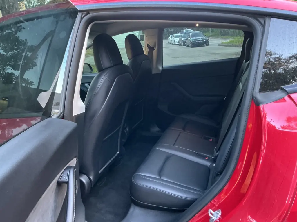 2021 TESLA MODEL Y PERFORMANCE photo 12