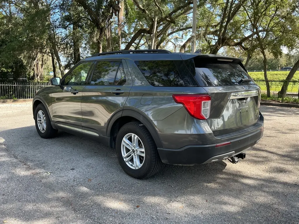 2020 FORD EXPLORER XLT photo 3
