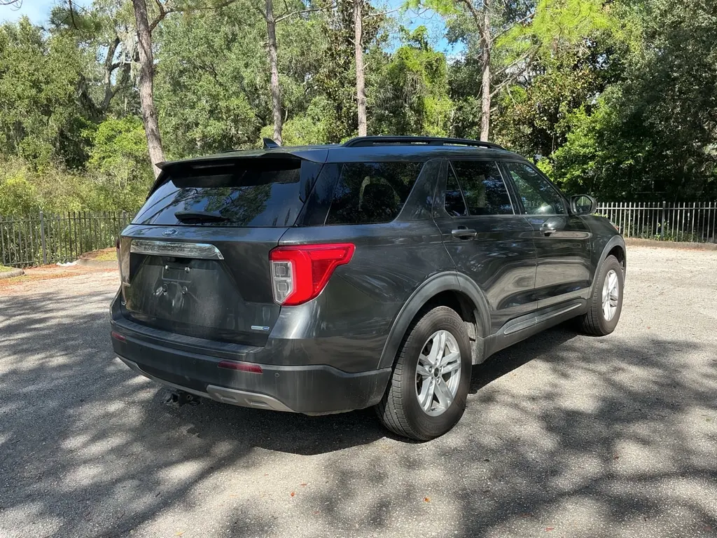 2020 FORD EXPLORER XLT photo 5