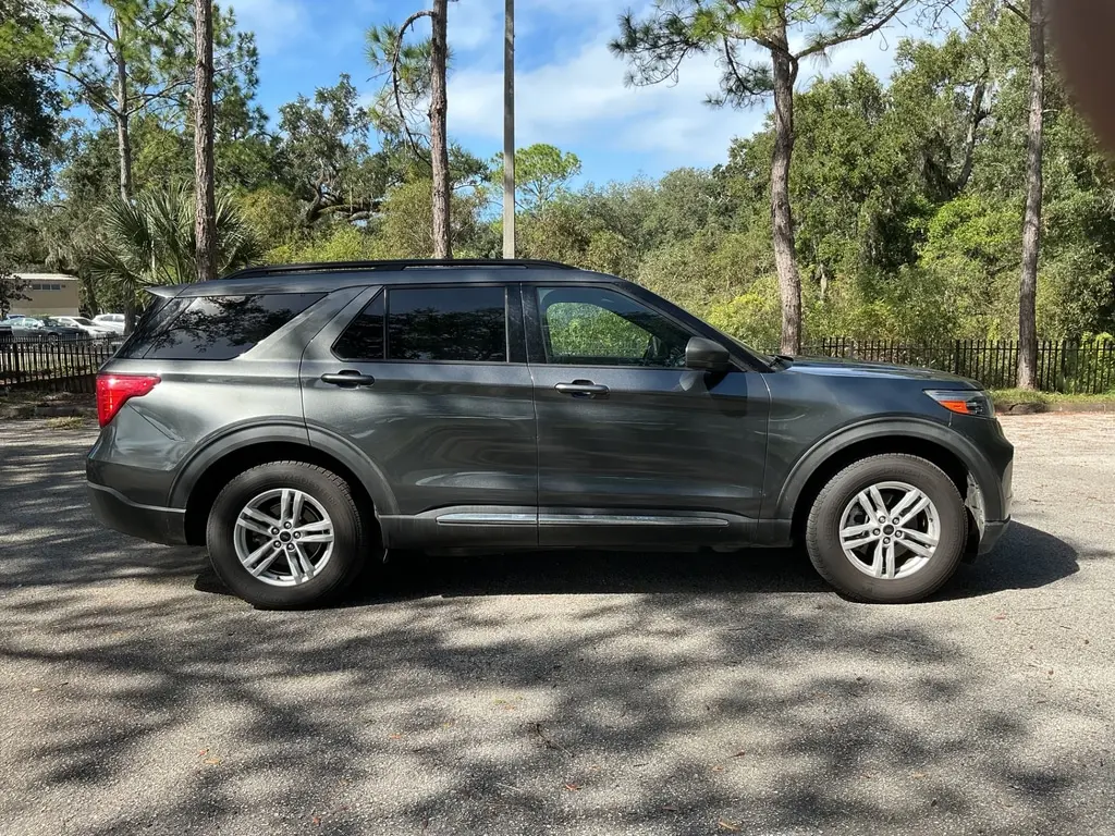 2020 FORD EXPLORER XLT photo 6