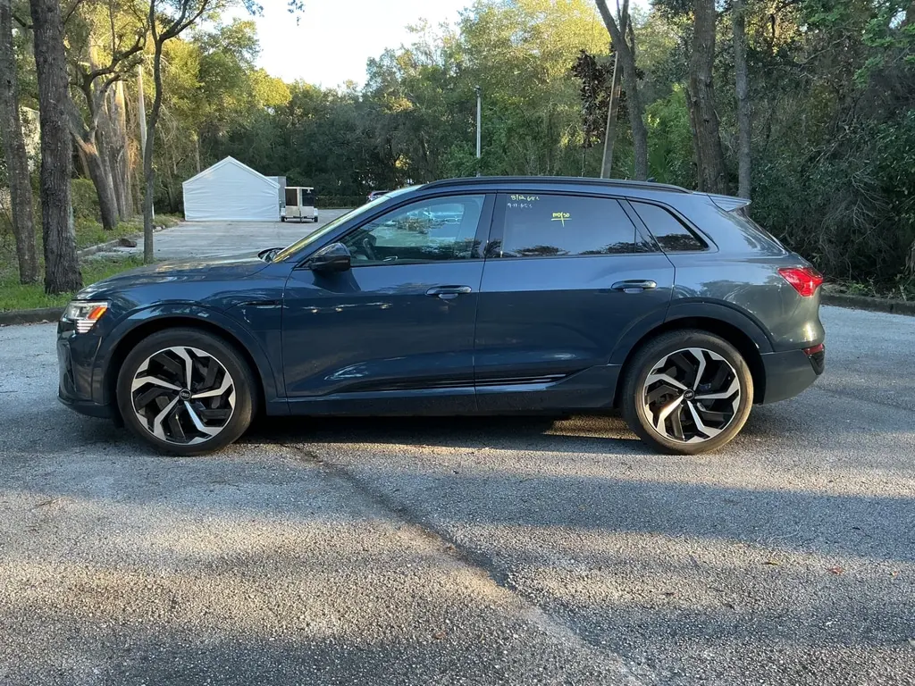 2024 AUDI Q8 E-TRON PREMIUM PLUS photo 1