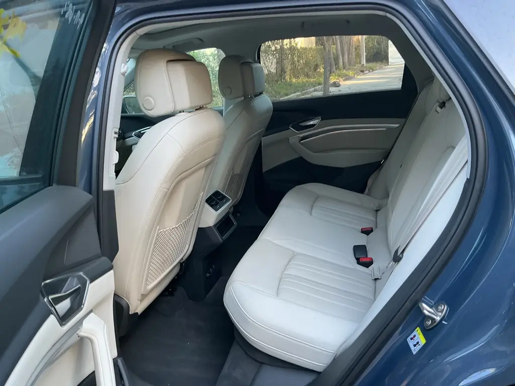 2024 AUDI Q8 E-TRON PREMIUM PLUS photo 11