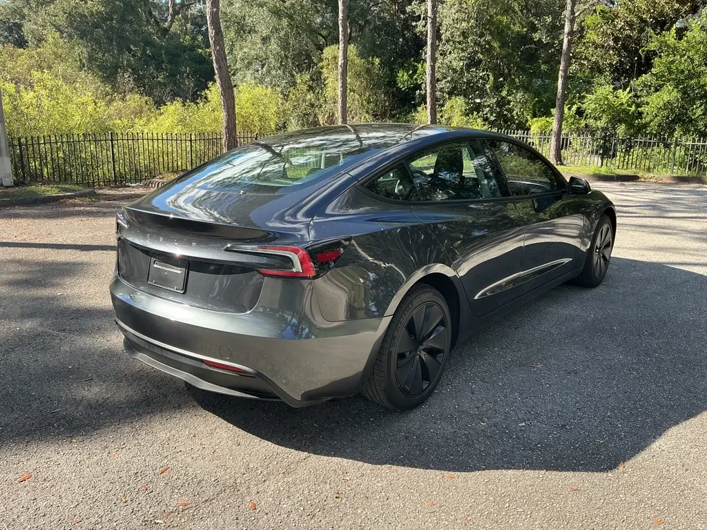 2025 TESLA MODEL 3 LONG RANGE photo 5