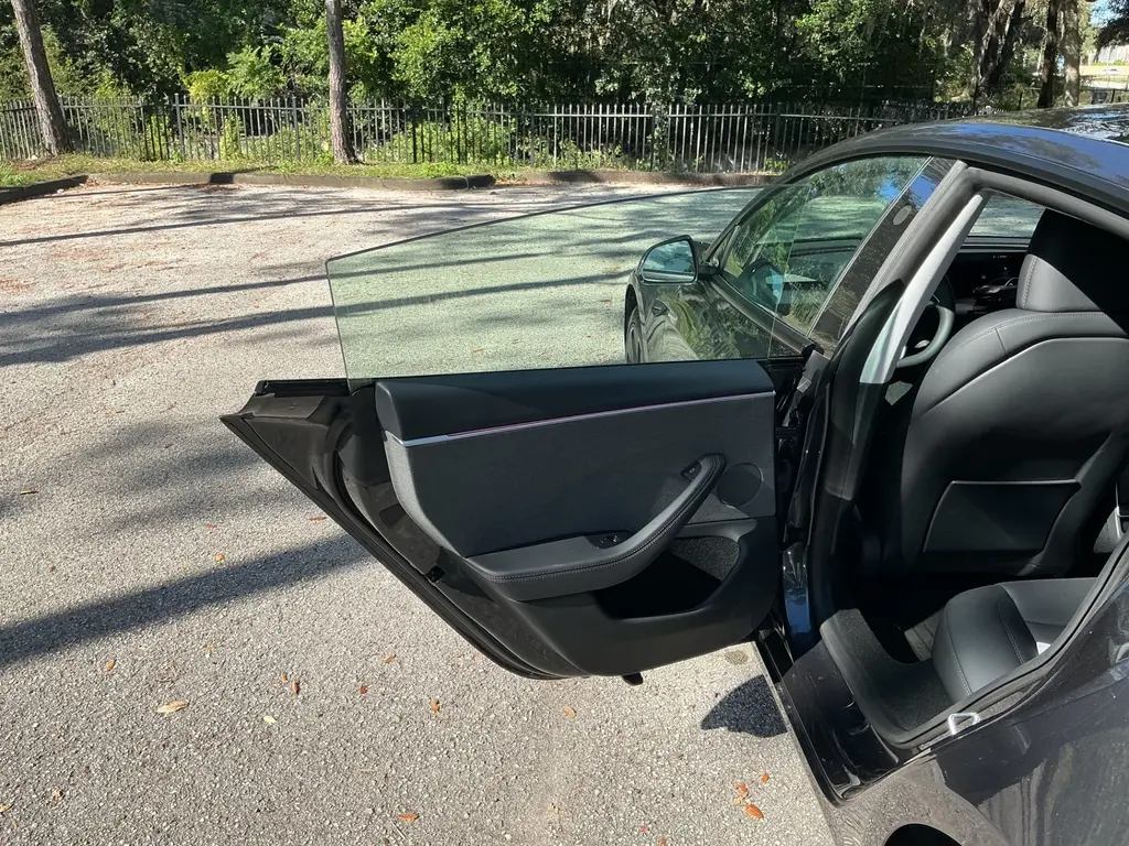 2025 TESLA MODEL 3 LONG RANGE photo 11