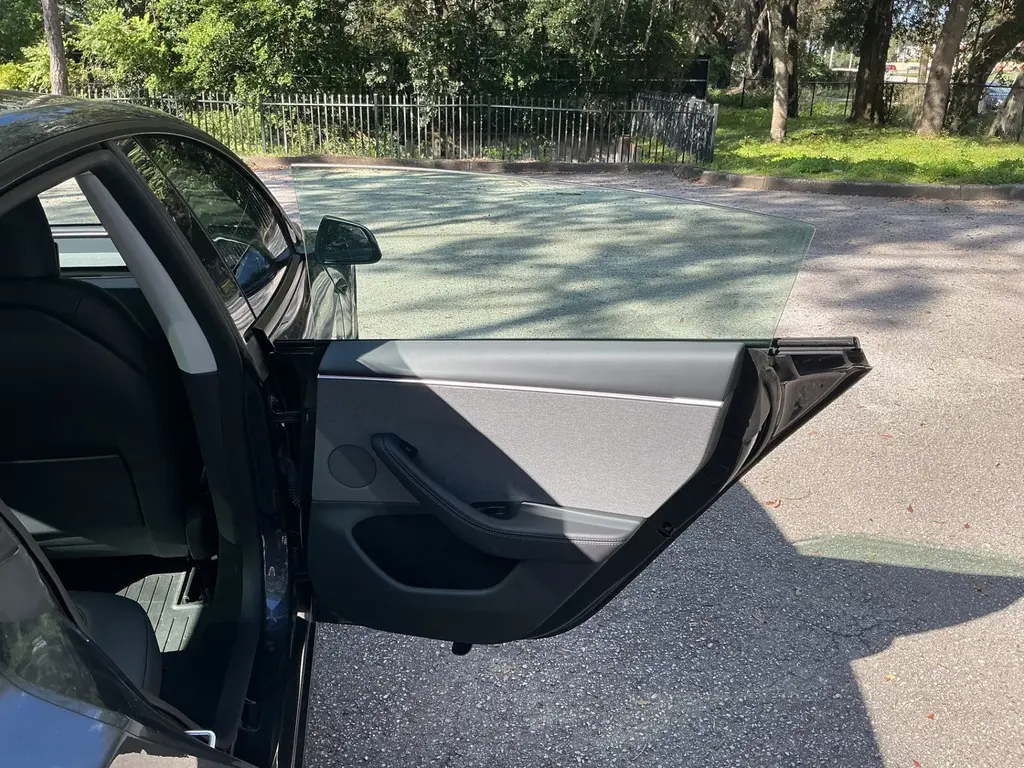 2025 TESLA MODEL 3 LONG RANGE photo 15