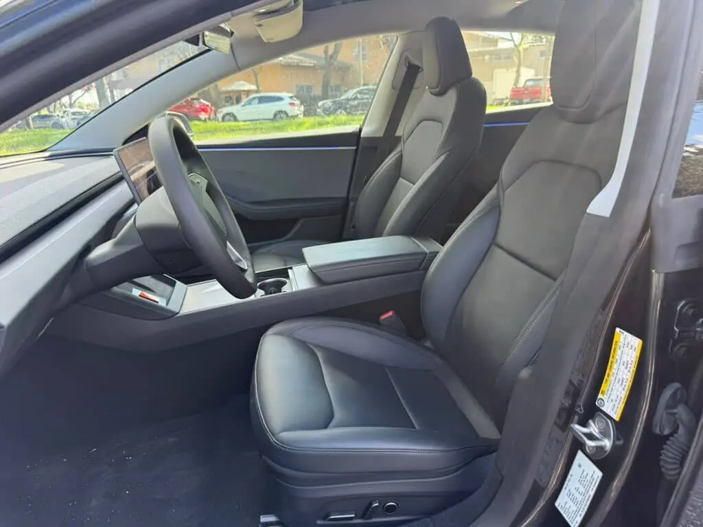 2025 TESLA MODEL 3 LONG RANGE photo 9