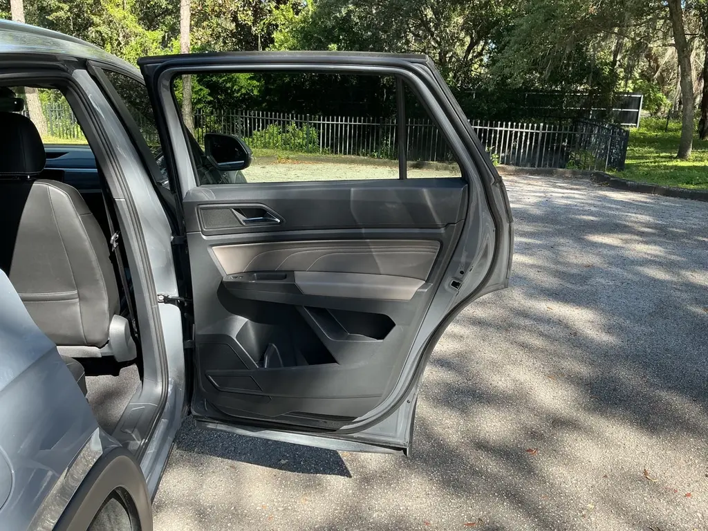 2023 VOLKSWAGEN ATLAS CROSS SPORT 2.0T SE W/TECHNOLOGY photo 15