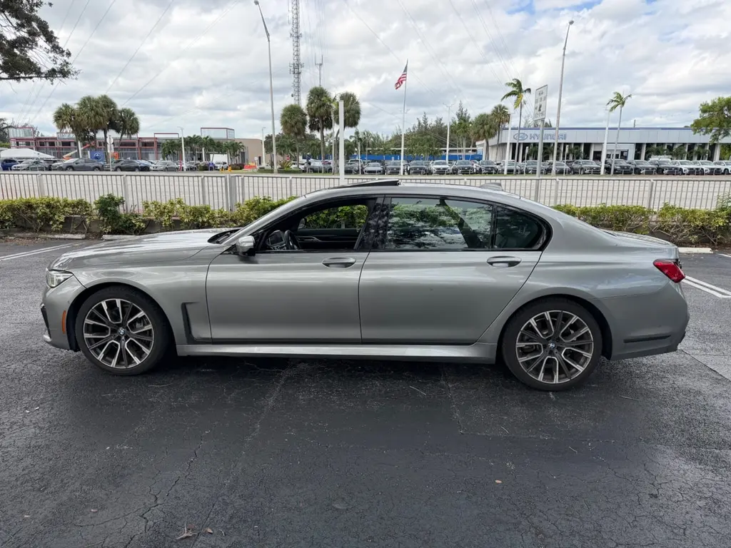 2020 BMW 7 SERIES 740I XDRIVE photo 2