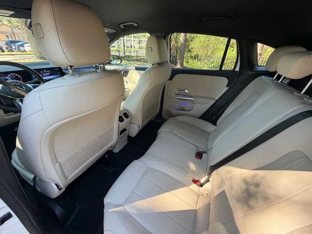 2025 MERCEDES-BENZ GLA GLA 250 photo 17