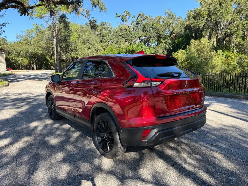 2024 MITSUBISHI ECLIPSE CROSS LE photo 3