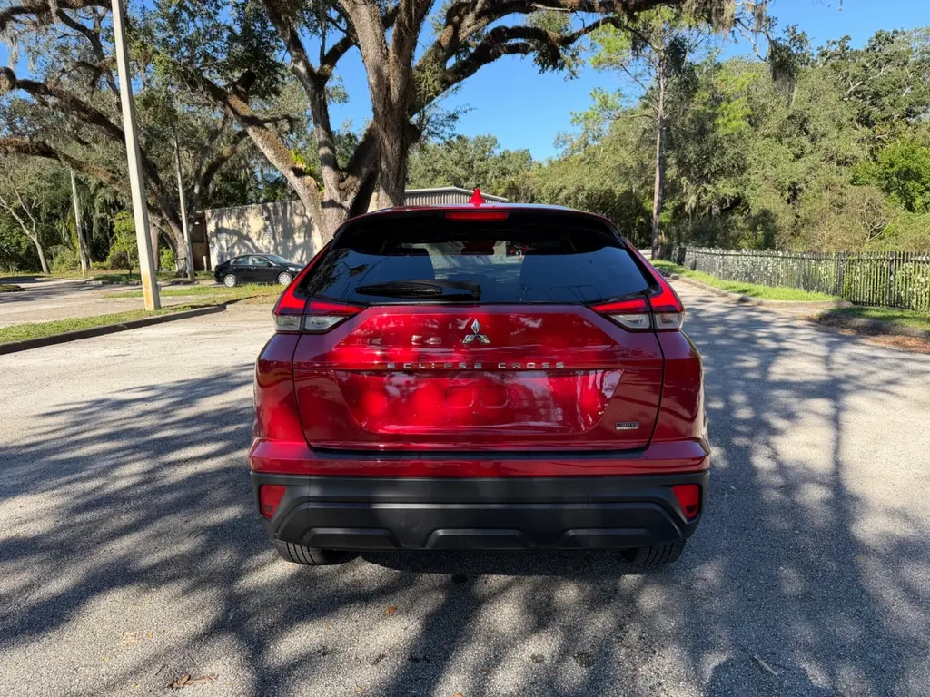 2024 MITSUBISHI ECLIPSE CROSS LE photo 5