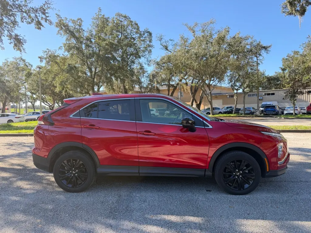 2024 MITSUBISHI ECLIPSE CROSS LE photo 8