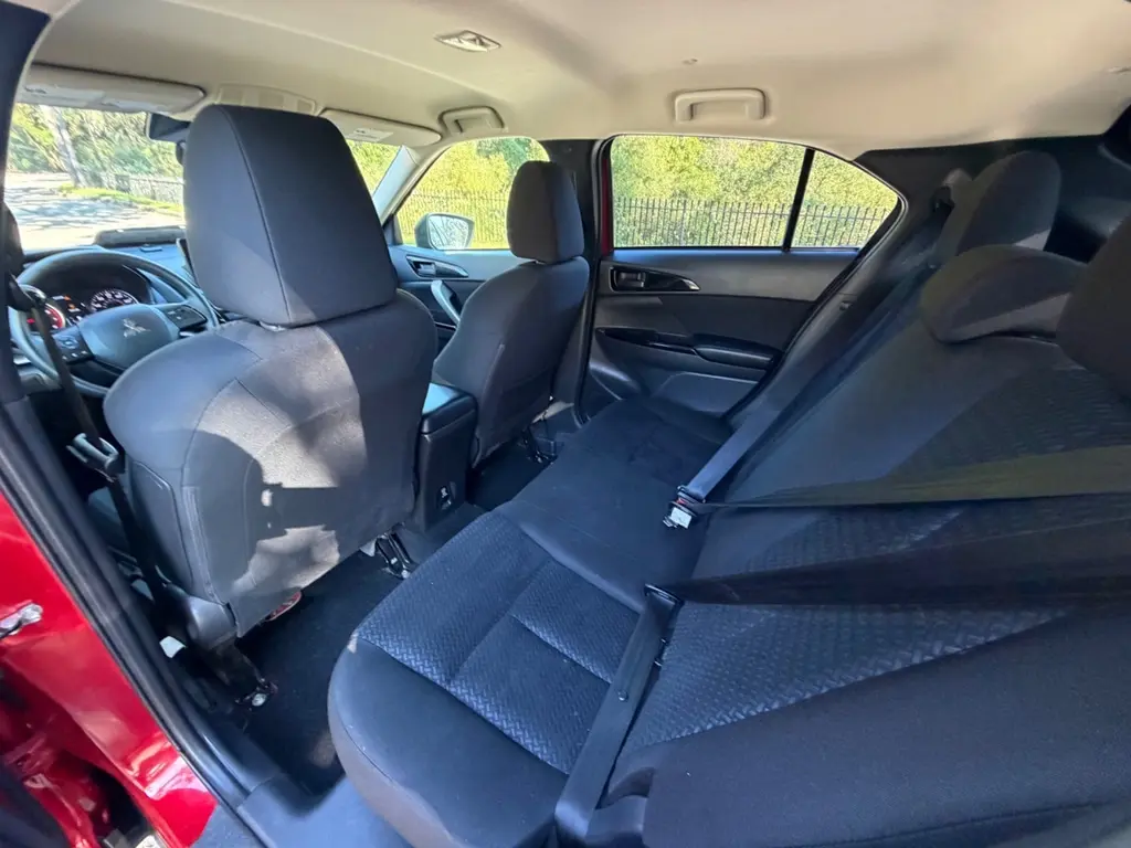 2024 MITSUBISHI ECLIPSE CROSS LE photo 16