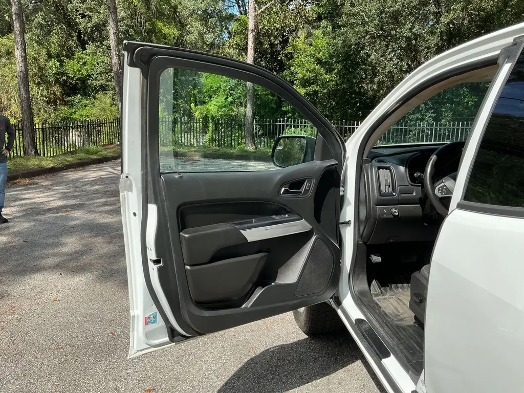 2022 CHEVROLET COLORADO 2WD LT photo 9