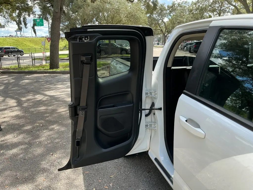 2022 CHEVROLET COLORADO 2WD LT photo 16