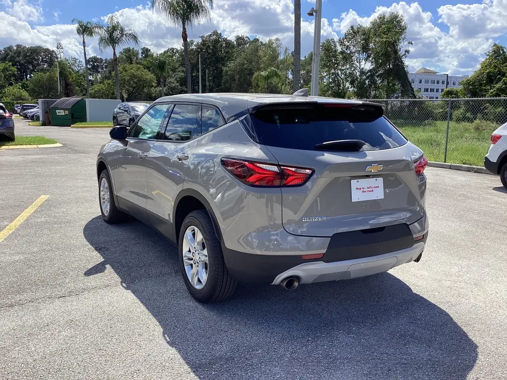 2021 CHEVROLET BLAZER LT photo 7