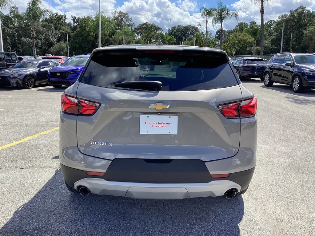 2021 CHEVROLET BLAZER LT photo 8