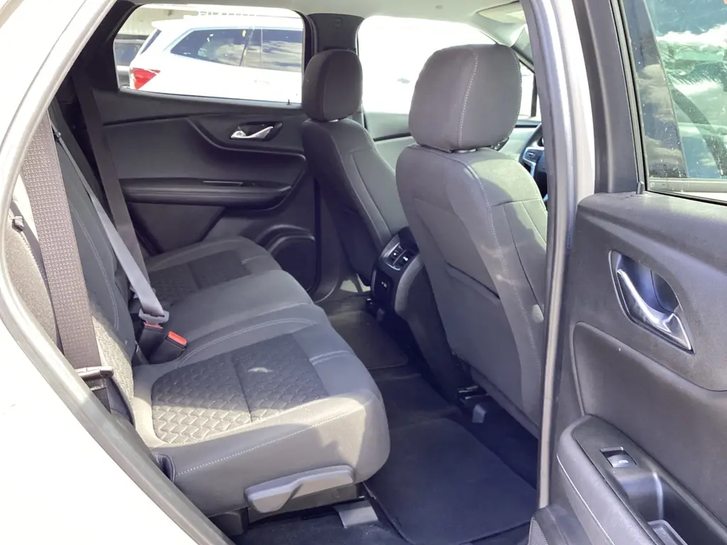 2021 CHEVROLET BLAZER LT photo 19