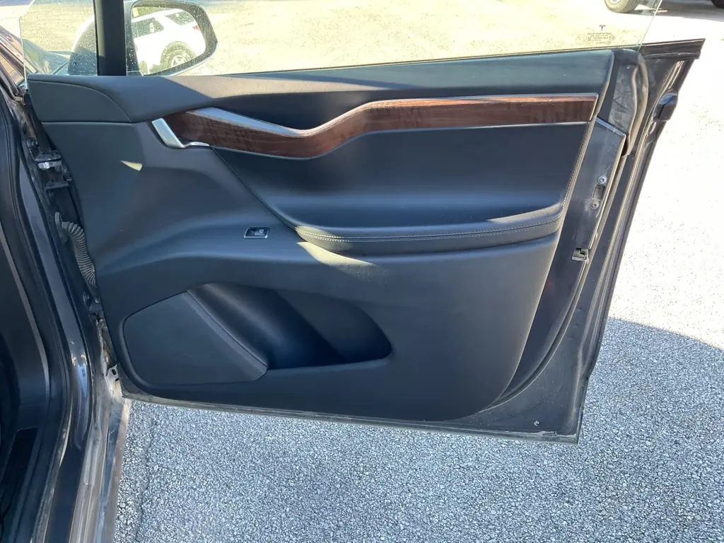 2020 TESLA MODEL X LONG RANGE photo 17