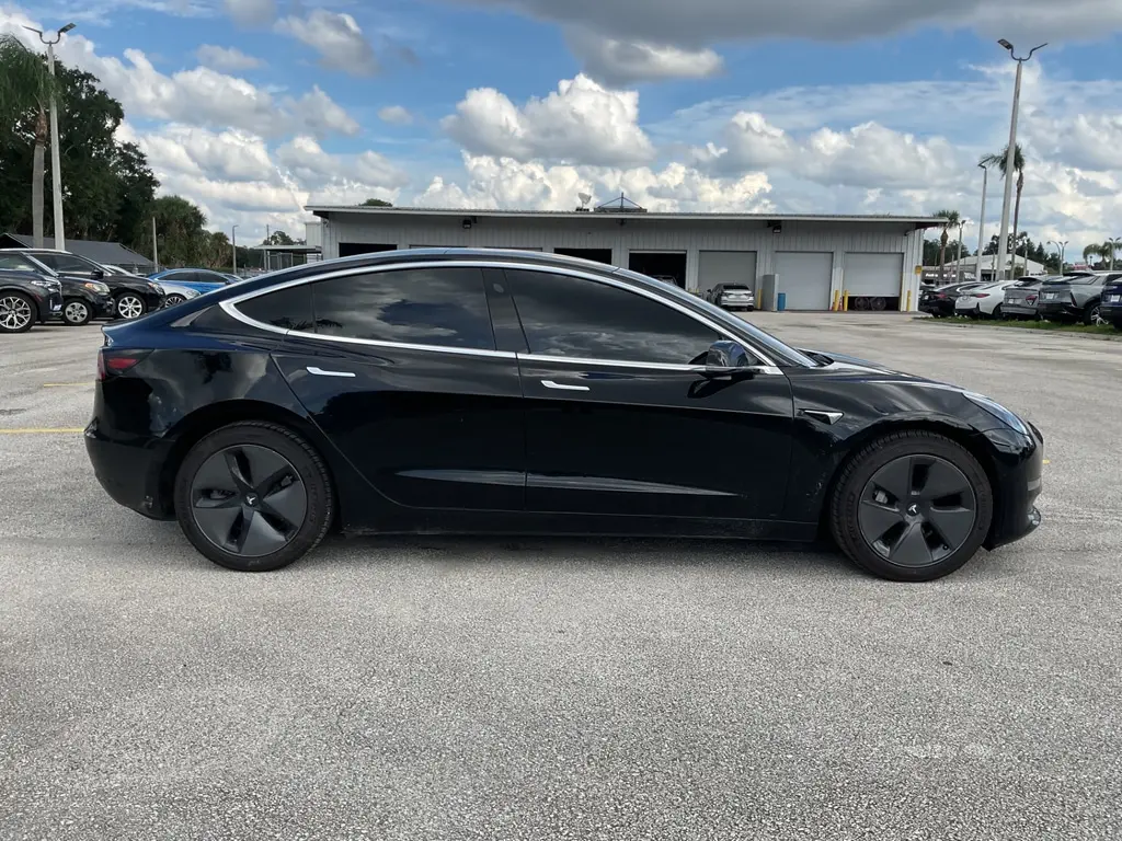 2019 TESLA MODEL 3 Standard Range Plus photo 6