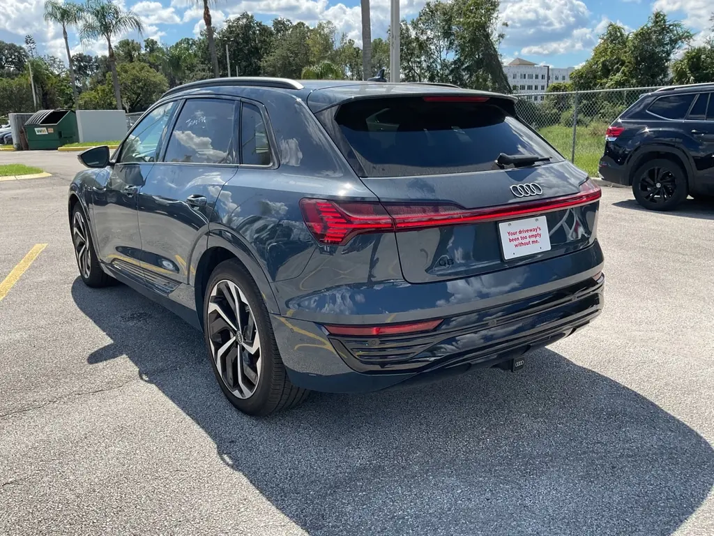 2024 AUDI Q8 E-TRON PREMIUM PLUS photo 3