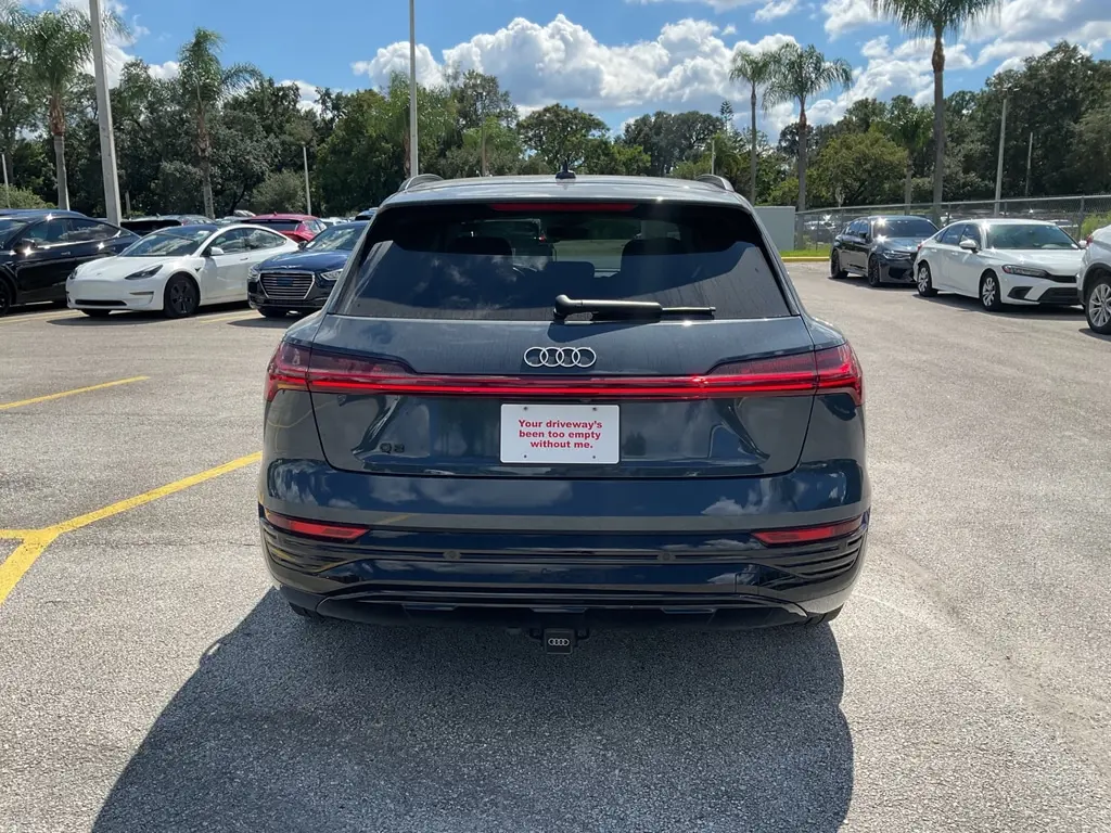 2024 AUDI Q8 E-TRON PREMIUM PLUS photo 4