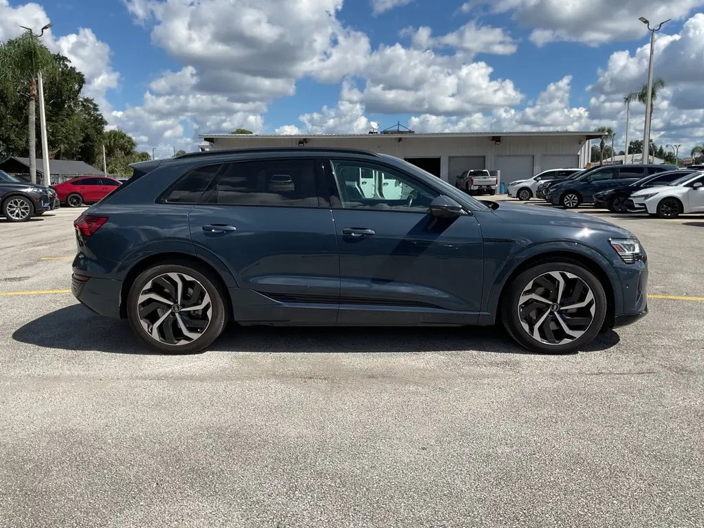 2024 AUDI Q8 E-TRON PREMIUM PLUS photo 6