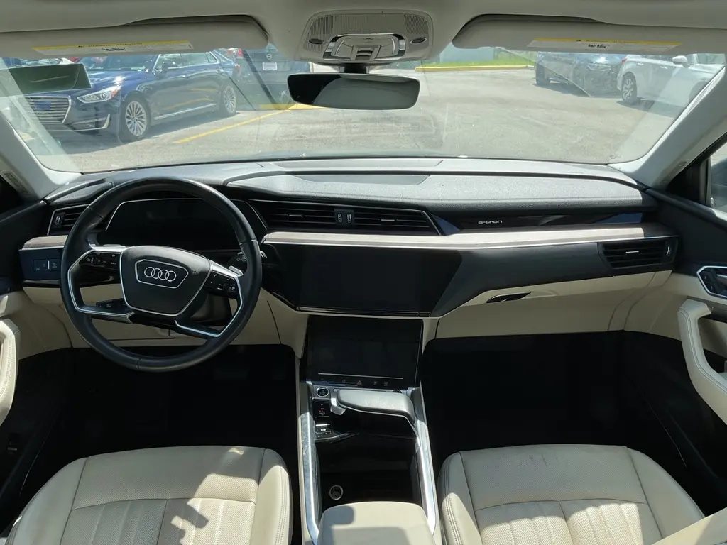 2024 AUDI Q8 E-TRON PREMIUM PLUS photo 19