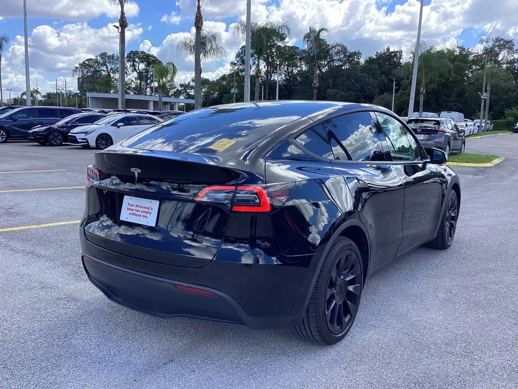 2022 TESLA MODEL Y LONG RANGE photo 5