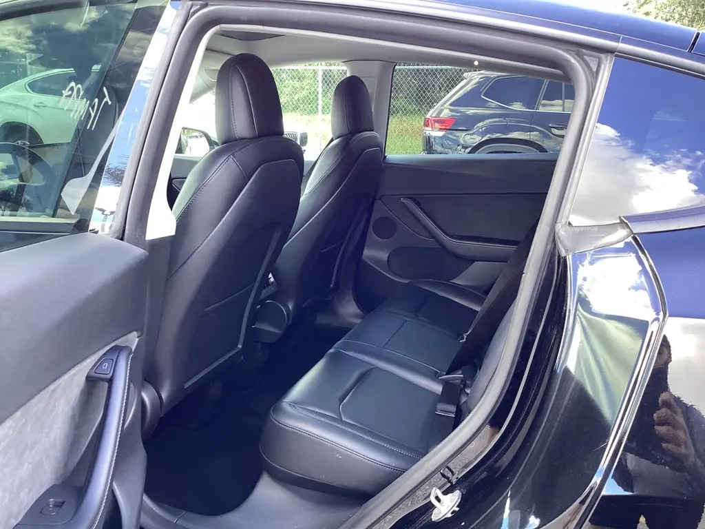 2022 TESLA MODEL Y LONG RANGE photo 14