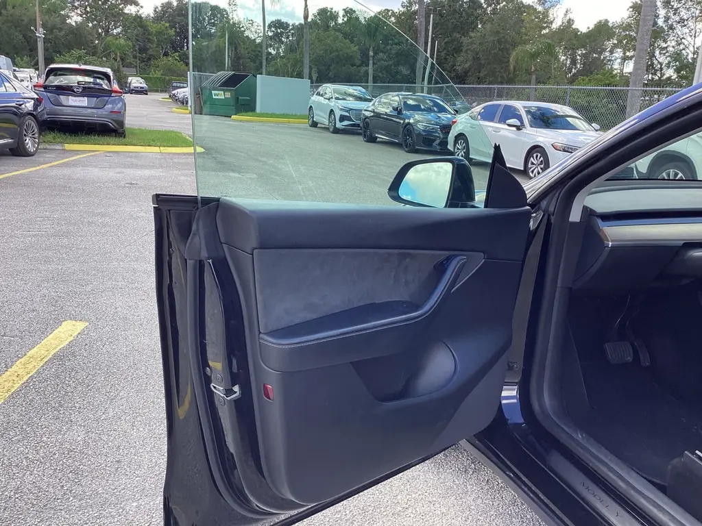 2022 TESLA MODEL Y LONG RANGE photo 15