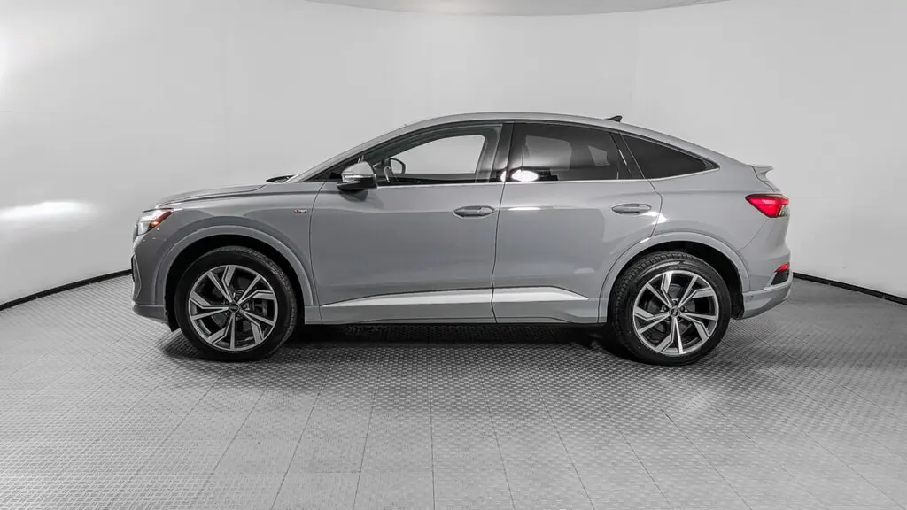 2023 AUDI Q4 E-TRON SPORTBACK PREMIUM PLUS photo 2