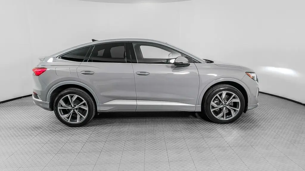 2023 AUDI Q4 E-TRON SPORTBACK PREMIUM PLUS photo 8