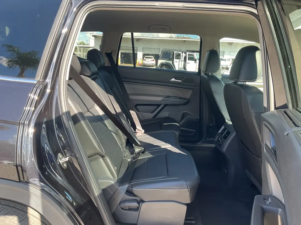 2023 VOLKSWAGEN ATLAS 3.6L V6 SE W/TECHNOLOGY photo 16