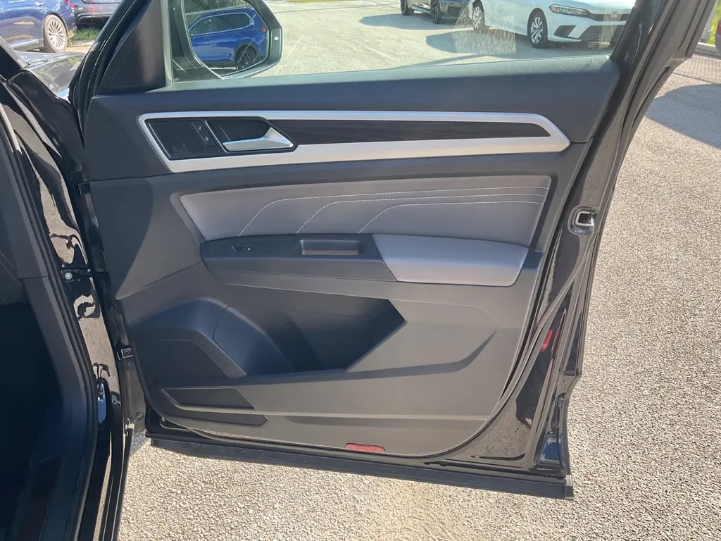 2023 VOLKSWAGEN ATLAS 3.6L V6 SE W/TECHNOLOGY photo 23