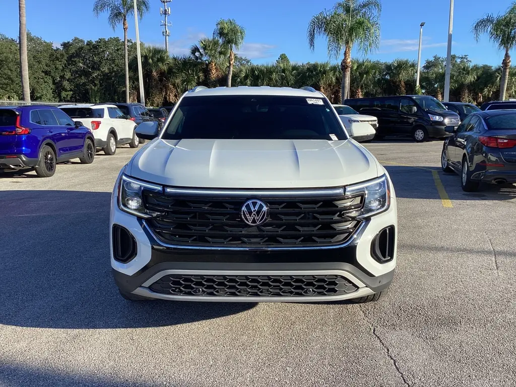 2024 VOLKSWAGEN ATLAS CROSS SPORT 2.0T SE W/TECHNOLOGY photo 2