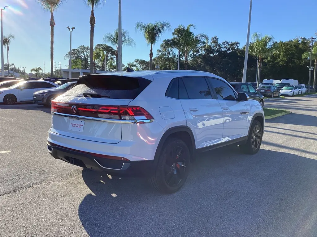 2024 VOLKSWAGEN ATLAS CROSS SPORT 2.0T SE W/TECHNOLOGY photo 8