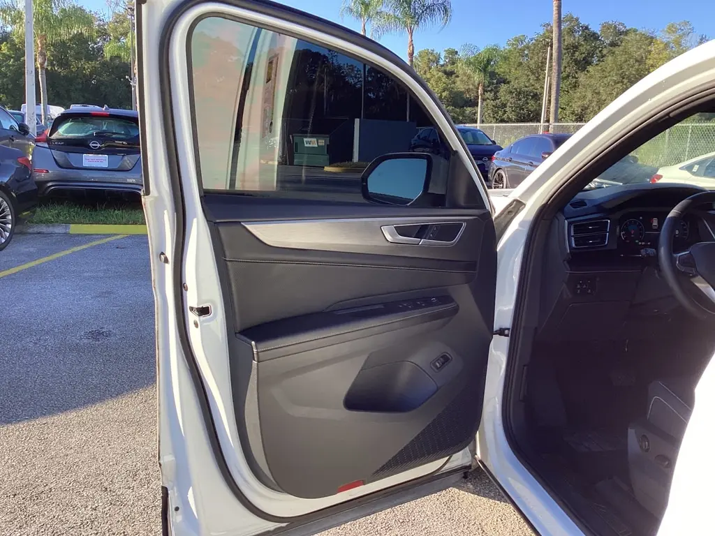2024 VOLKSWAGEN ATLAS CROSS SPORT 2.0T SE W/TECHNOLOGY photo 12