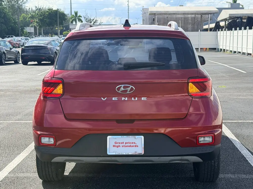 2022 HYUNDAI VENUE LIMITED photo 4