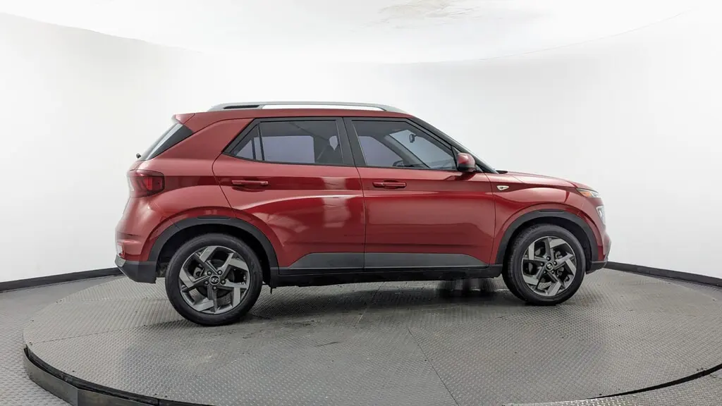 2022 HYUNDAI VENUE LIMITED photo 8