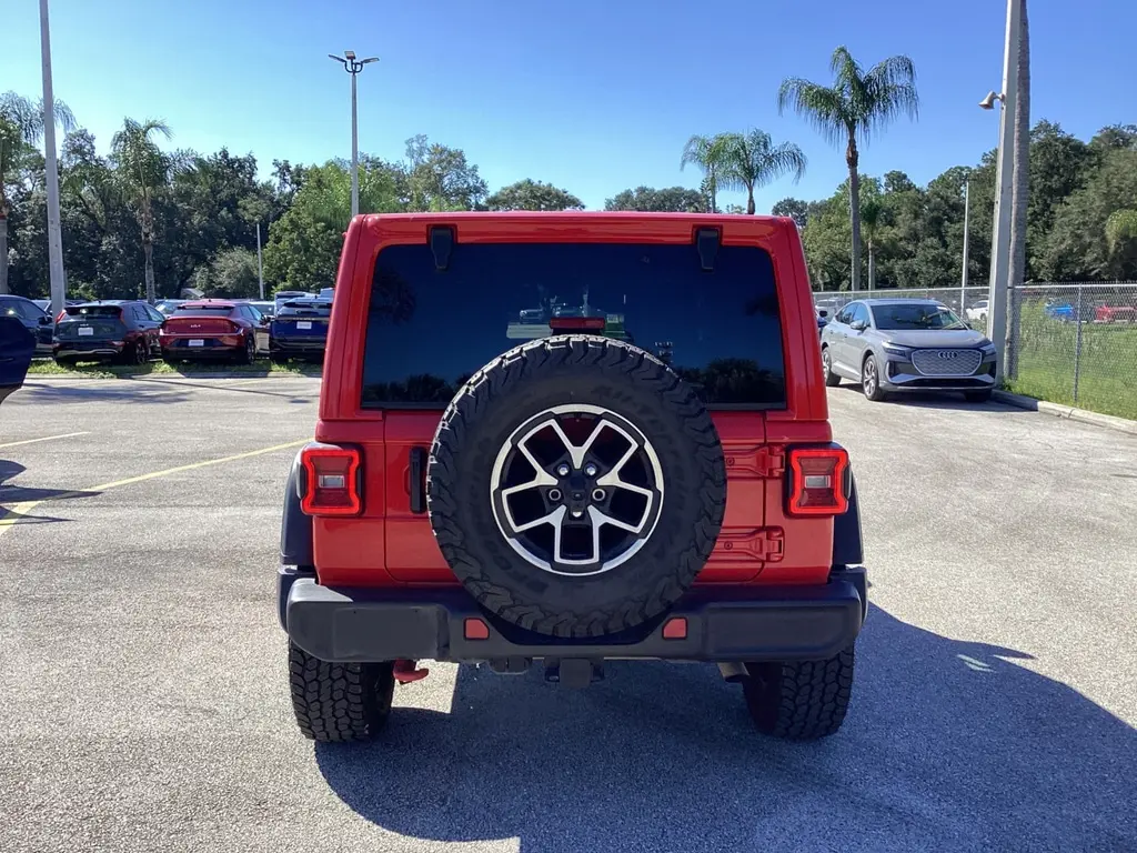 2025 JEEP WRANGLER RUBICON photo 6