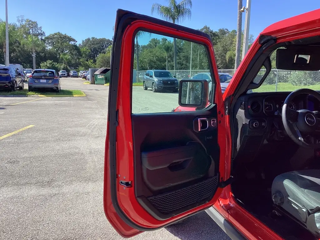 2025 JEEP WRANGLER RUBICON photo 7