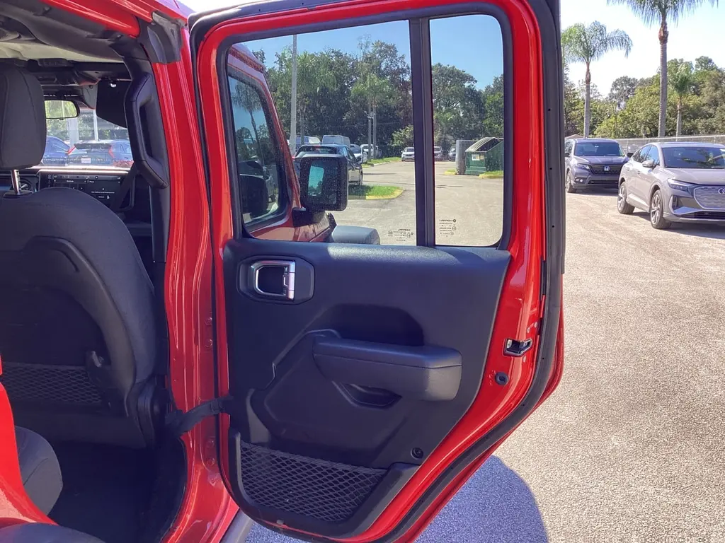 2025 JEEP WRANGLER RUBICON photo 12