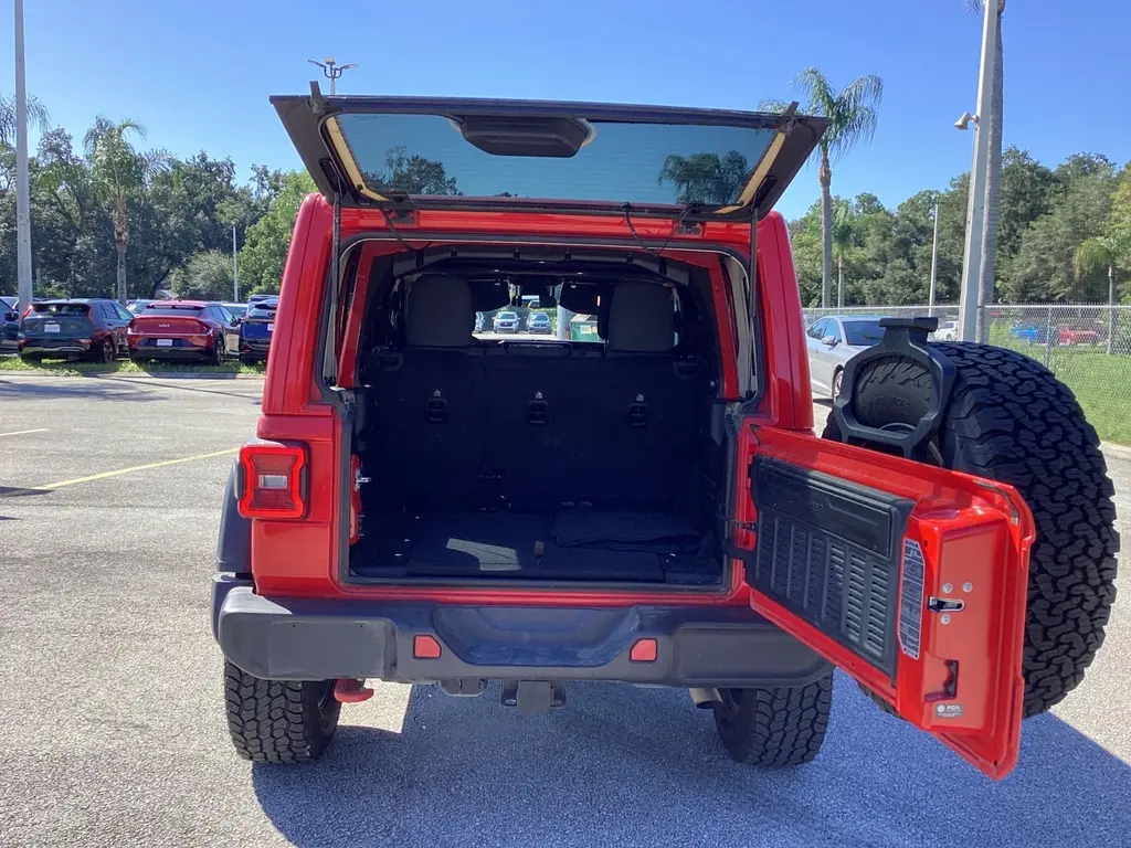 2025 JEEP WRANGLER RUBICON photo 14