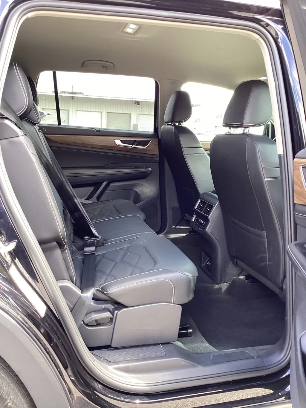 2025 VOLKSWAGEN ATLAS 2.0T SE W/TECHNOLOGY photo 20