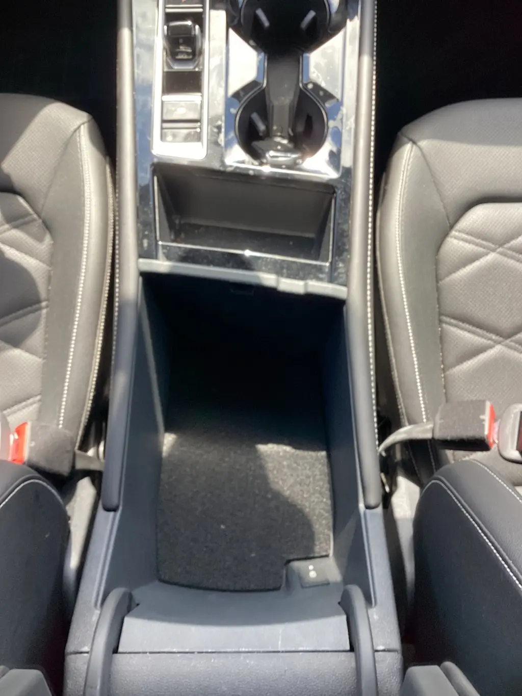 2025 VOLKSWAGEN ATLAS 2.0T SE W/TECHNOLOGY photo 22