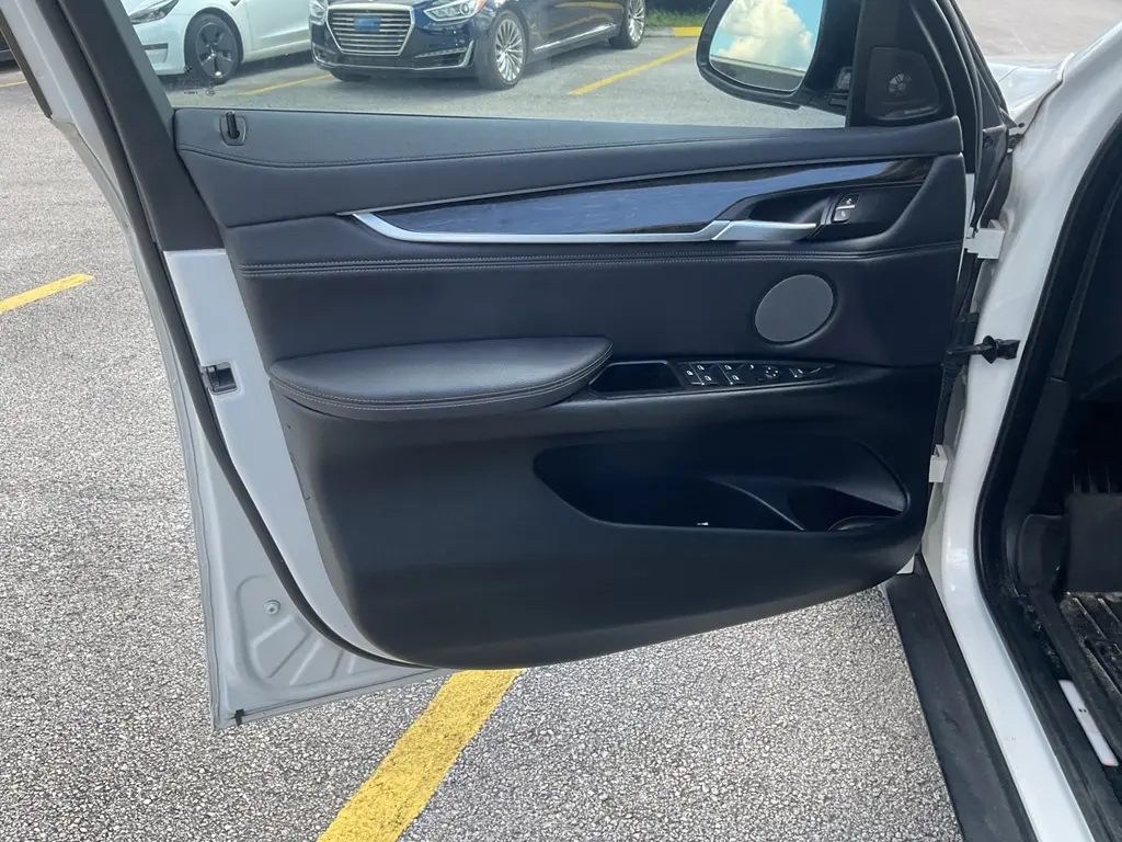 2018 BMW X6 XDRIVE35I photo 16