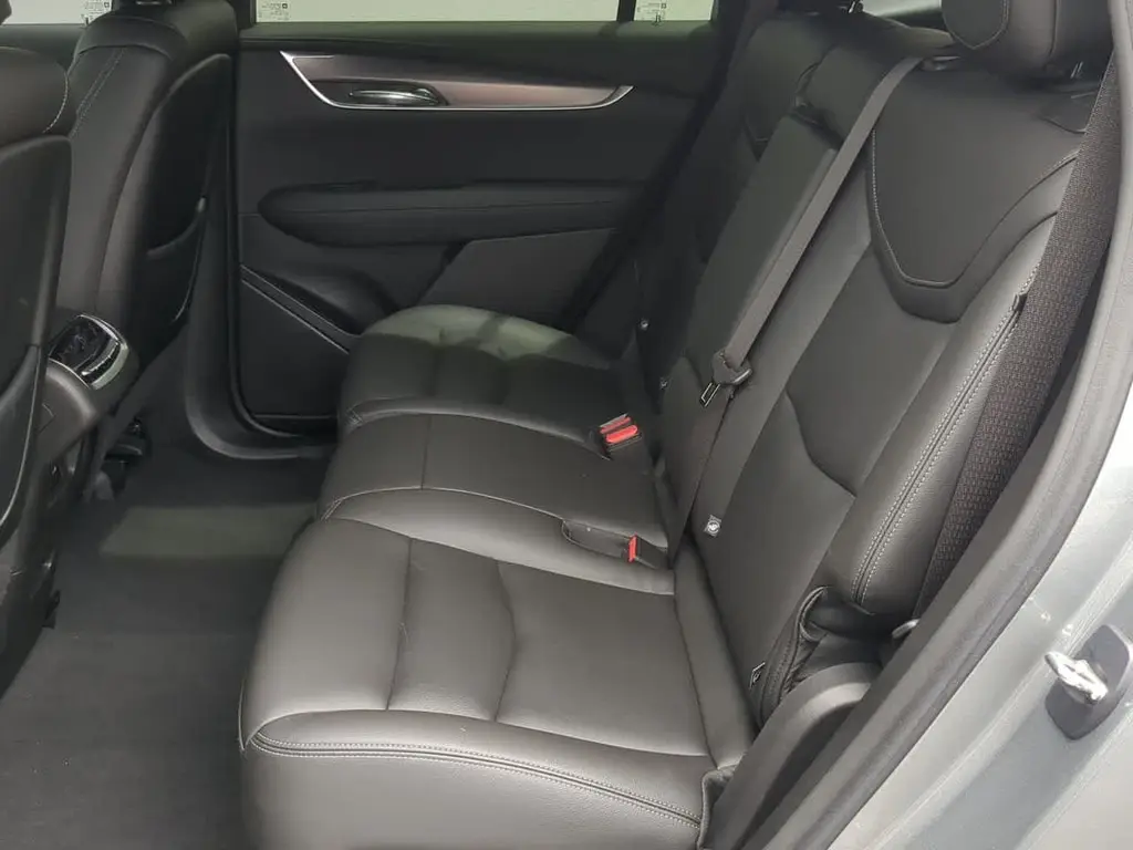 2024 CADILLAC XT6 FWD LUXURY photo 16