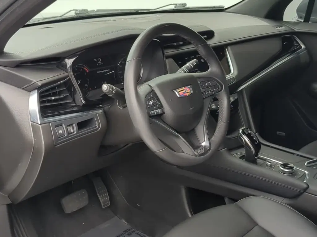 2024 CADILLAC XT6 FWD LUXURY photo 17