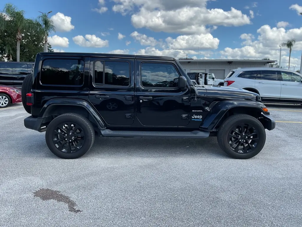 2021 JEEP WRANGLER 4XE UNLIMITED SAHARA photo 10